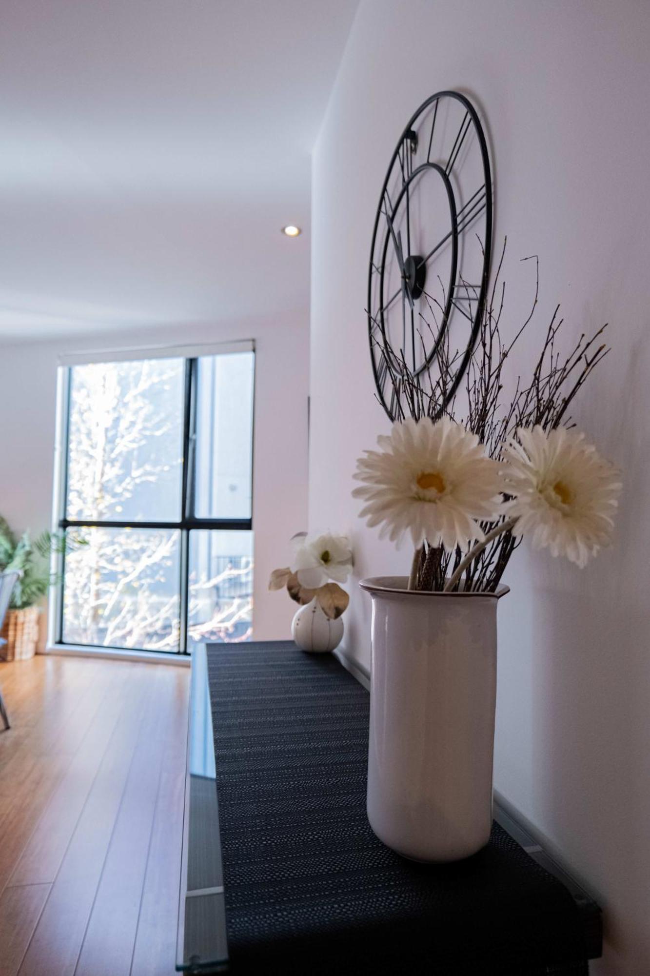 Large Executive 3 Bedroom Yarralumla Eksteriør bilde